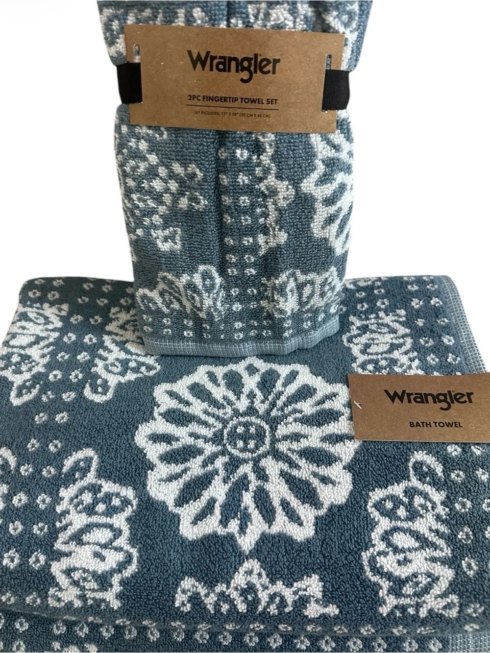 Wrangler Bandana Blue 4 Pc Bath Towel Set NWT 2 Bath 2 Fingertip Towels